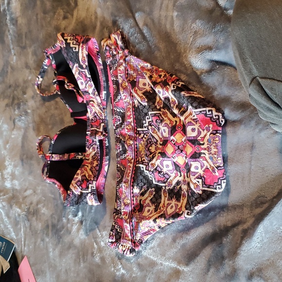 BECCA Colorful Patterned Bikini Set - Picture 2 of 4